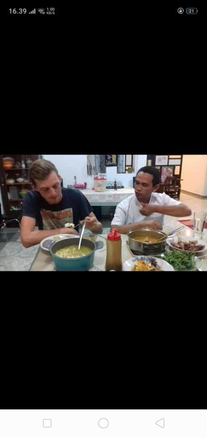 דירות טנג'ונג פנדן Belitung Backpacker מראה חיצוני תמונה