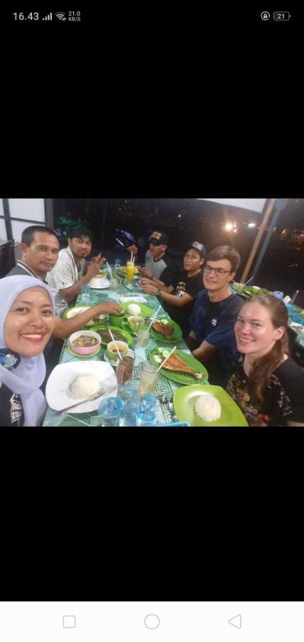 דירות טנג'ונג פנדן Belitung Backpacker מראה חיצוני תמונה