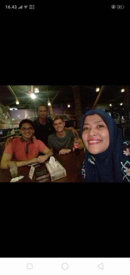 דירות טנג'ונג פנדן Belitung Backpacker מראה חיצוני תמונה