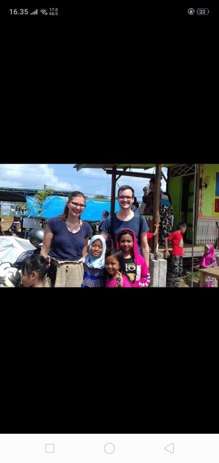 דירות טנג'ונג פנדן Belitung Backpacker מראה חיצוני תמונה