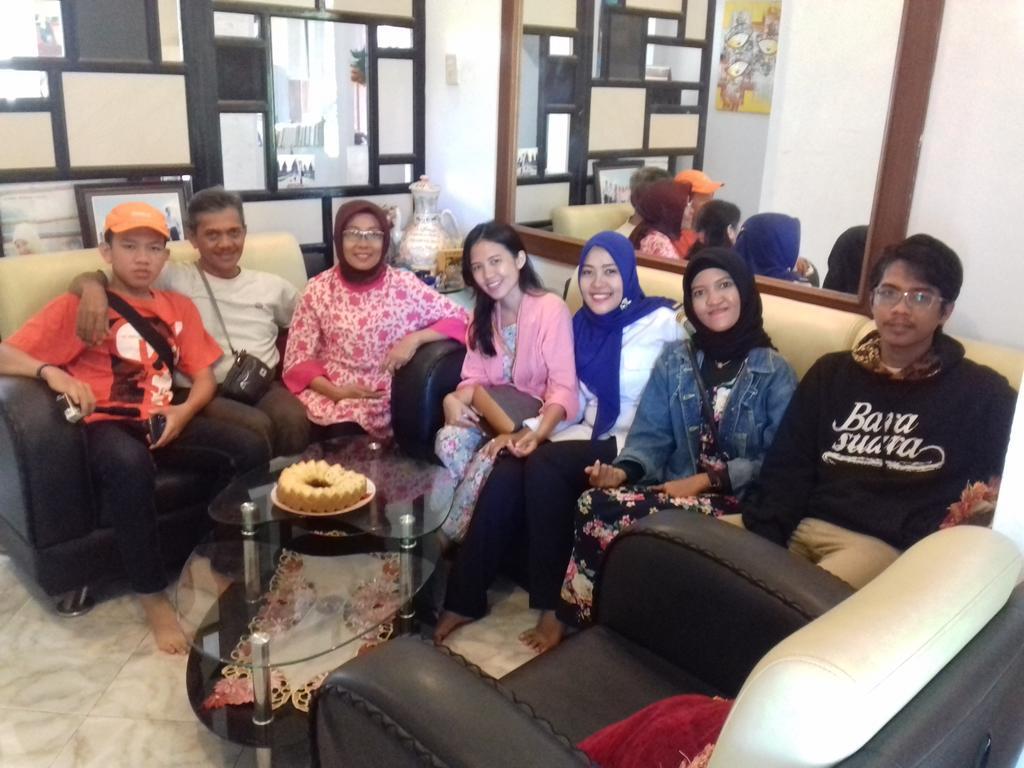דירות טנג'ונג פנדן Belitung Backpacker מראה חיצוני תמונה