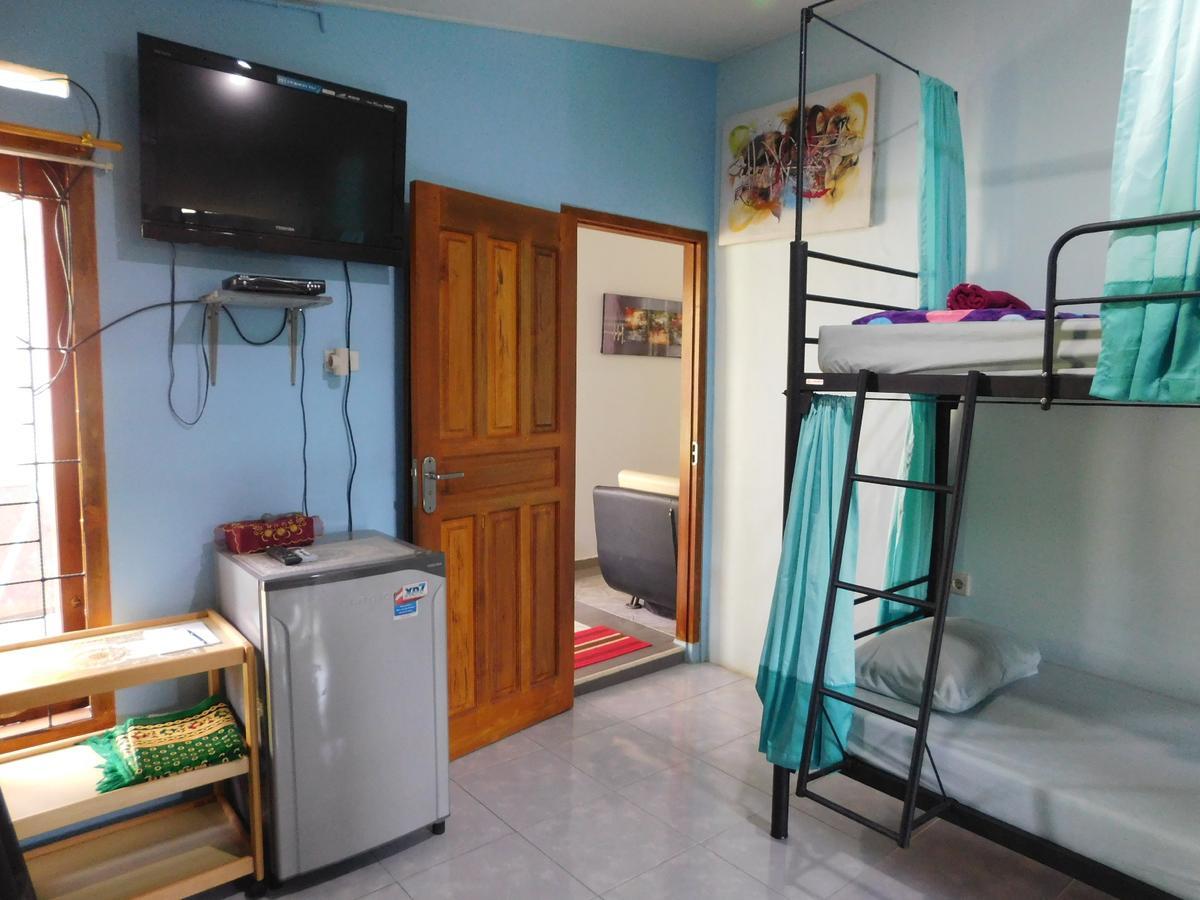 דירות טנג'ונג פנדן Belitung Backpacker מראה חיצוני תמונה