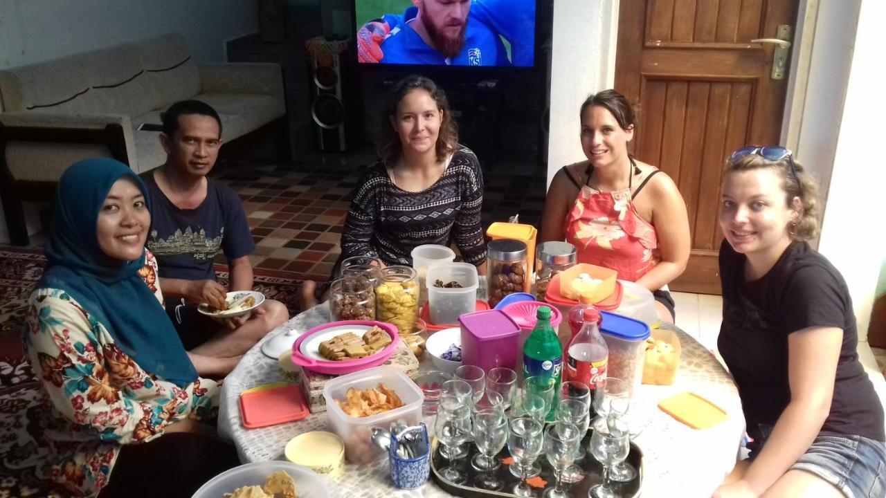 דירות טנג'ונג פנדן Belitung Backpacker מראה חיצוני תמונה