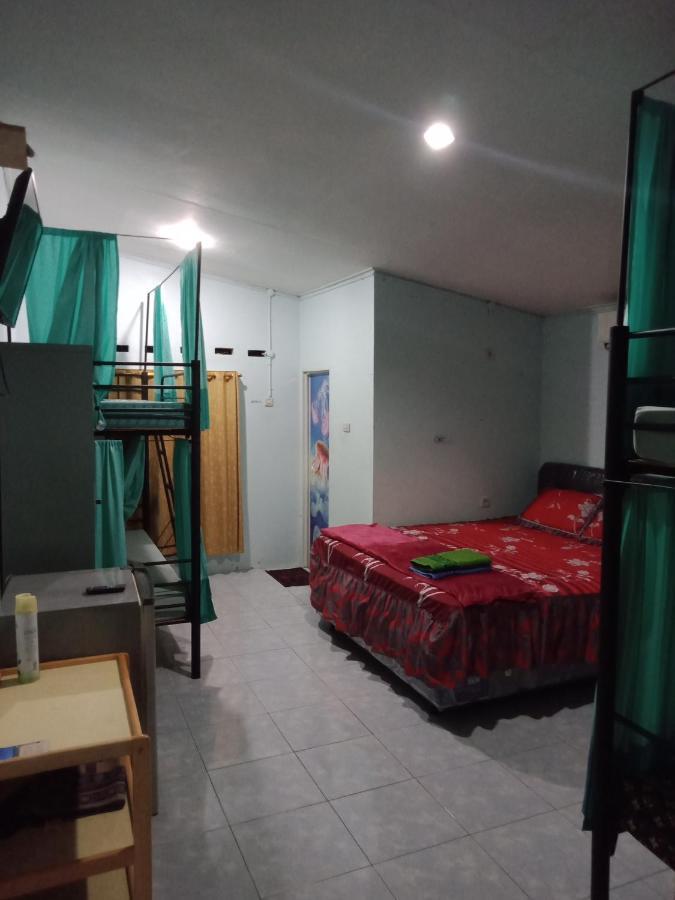 דירות טנג'ונג פנדן Belitung Backpacker מראה חיצוני תמונה