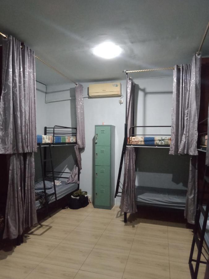 דירות טנג'ונג פנדן Belitung Backpacker מראה חיצוני תמונה