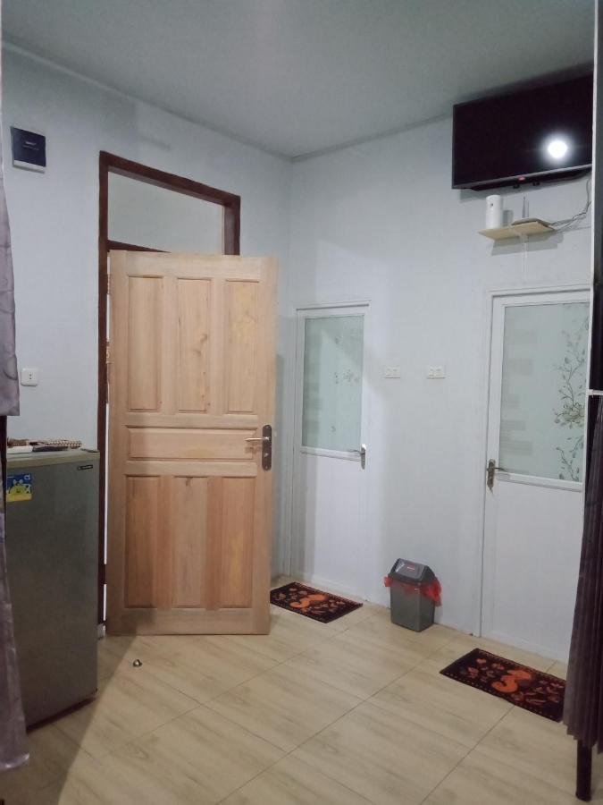 דירות טנג'ונג פנדן Belitung Backpacker מראה חיצוני תמונה